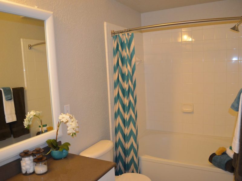 This image shows the premium apartment feature, specifically the bathroom area that was spacious and touched with luxurious ambiance.